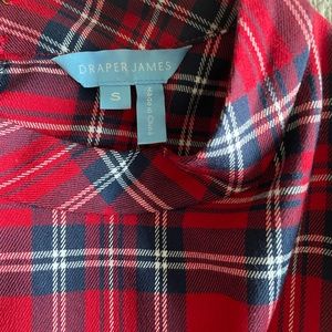 NWOT Draper James red/navy blue plaid short sleeve blouse with back bow detail